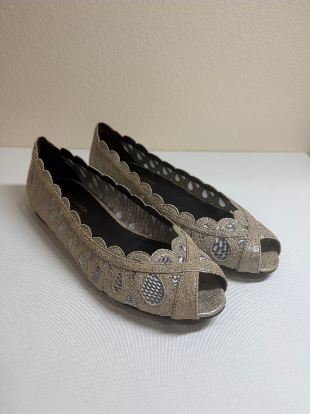 Donald J Pliner Women's Scalloped Peep-Toe Flats - Beige